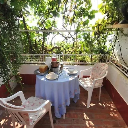 In Mit Terrasse Und Grill Lägenhet *
